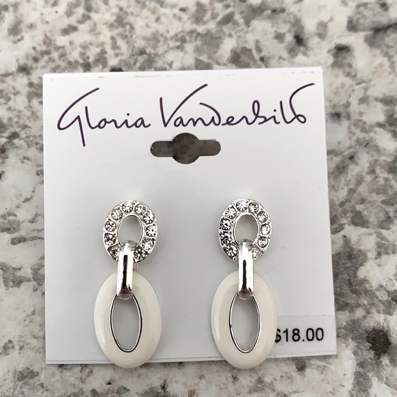 Gloria Vanderbilt Jewelry - NWT rhinestone earrings 💕